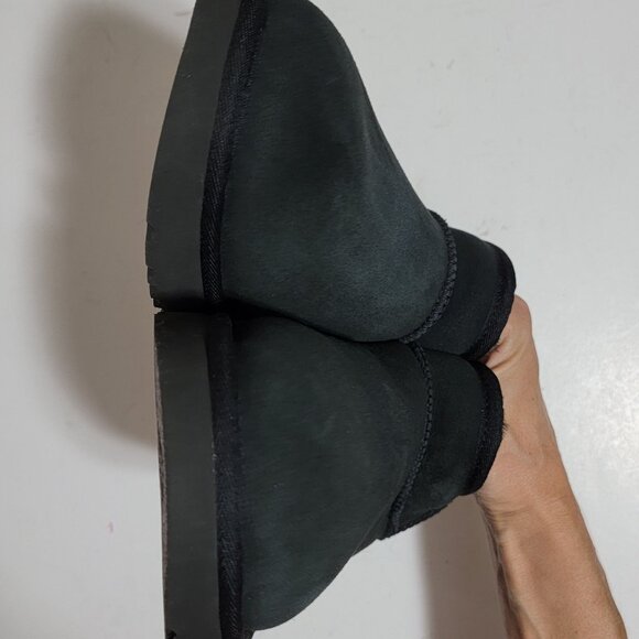 NEW UGG Bootie Classic Ultra Mini Boots Womens 11 Black Suede Winter Cozy Fur - Picture 5 of 9